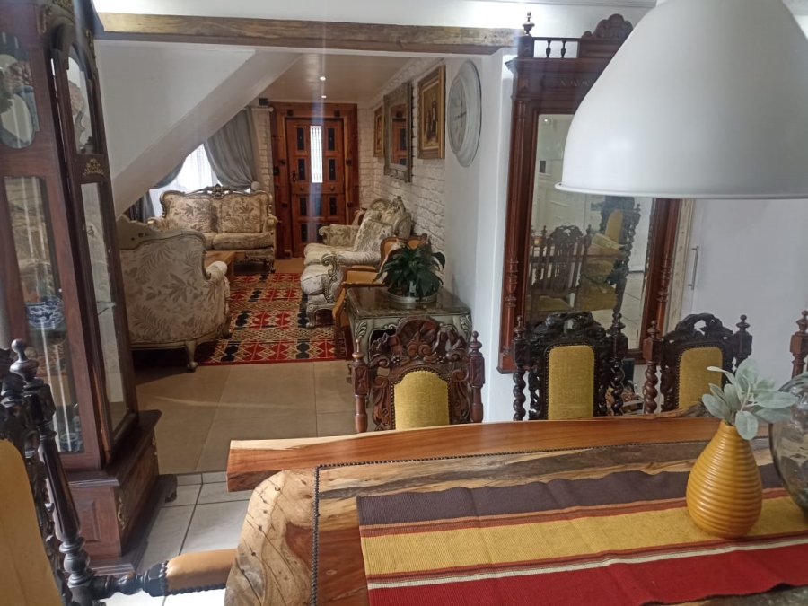 5 Bedroom Property for Sale in Heiderand Western Cape